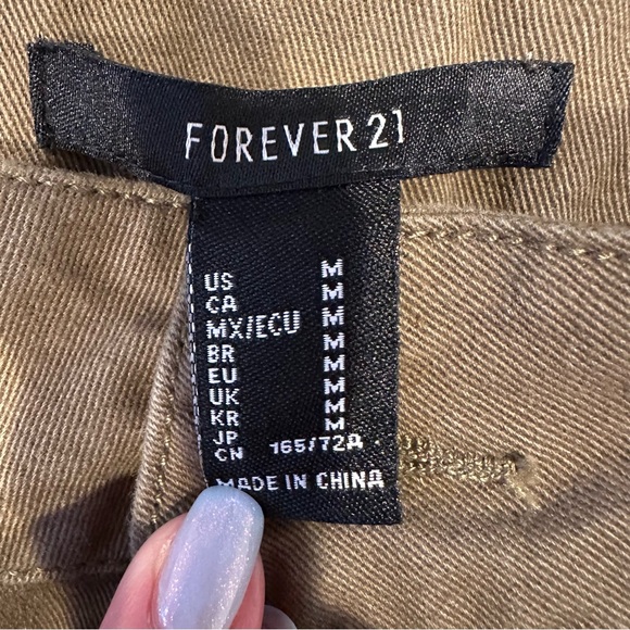 Forever 21 Olive Green Pleated Balloon Pants - Size M - Picture 4 of 9